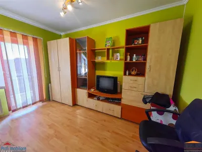 Casa mare cu etaj la principala in Fantanele - REDUCERE - foto 10
