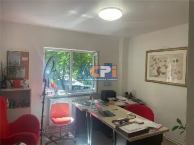 Spațiu comercial zona centrala Bacău - foto 3