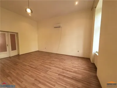 Apartament etaj 1 ultracentral langa Primaria Arad - foto 15
