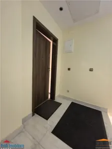 Casa mare cu garaj si teren in zona Balcescu - foto 3