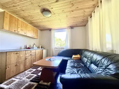 Casă individuala 2 camere in Perieni- Probota  cu iaz propriu - foto 9