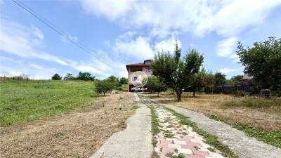 Vilă de Vânzare în Rediu (Aroneanu) – 350 mp Construiți și 6400 mp Teren (Lotizabil) - Aroneanu