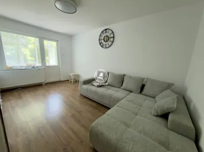 Apartament 3 camere, Dispecer, etaj intermediar - foto 1
