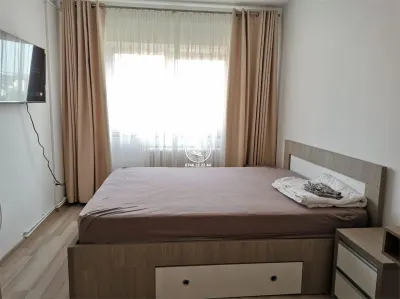 Apartament 2 camere, decomandat, renovat - Podu Ros - Iasi