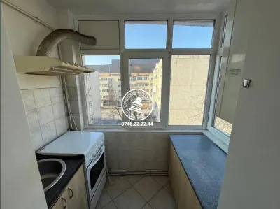 Apartament 2 camere, decomandat - Centru / Palas - foto 6