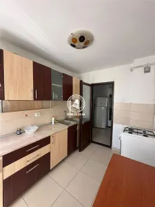 Apartament 2 camere de inchiriat, semidecomandat, etaj intermediar - Podu Ros - foto 8