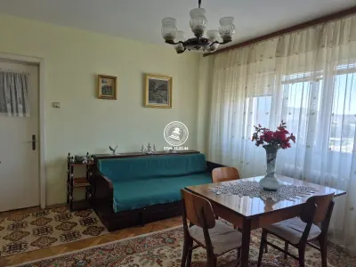 Apartamen 3 camere de vanzare, semidecomandat, etaj intermediar - Podu Ros - Iasi