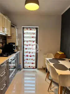 Apartament 2 camere de vanzarea, decomandat, loc de parcare inclus - Valea Lupului / Rond Mall Moldova - foto 10
