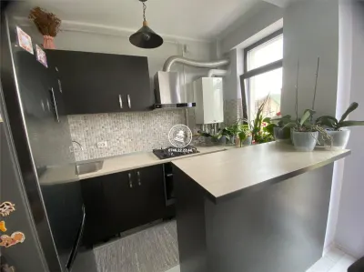 Apartament 3 camere de vanzare, 2 locuri de parcare, 1 boxa - Valea Lupului - foto 7