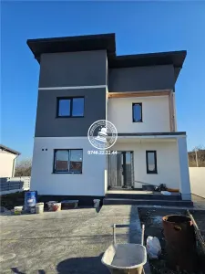 Vila 4 camere , 420 mp teren - Tomesti , Iasi - Tomesti