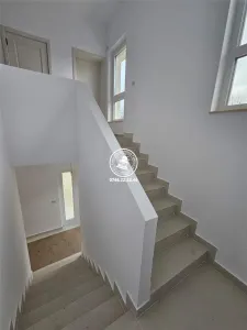 Vila P+1E ,4 camere ,560mp teren - Valea Lupului , Iasi - foto 7