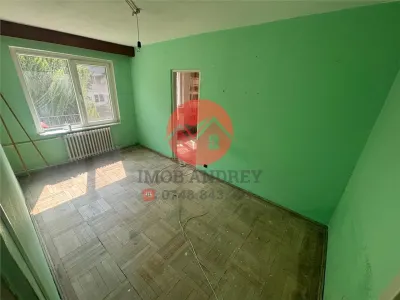 Apartament 2 camere de vanzare, 40 mp, etaj 2 - Tulcea