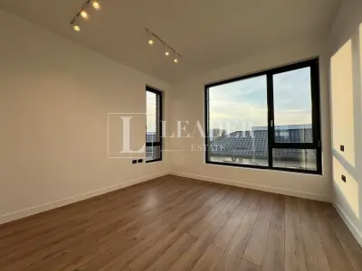 Vilă modernă cu terasă panoramică și design contemporan - foto 9