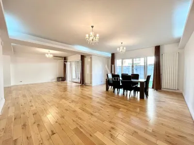 5-Bedroom Villa with Private Garden & Tennis Court - foto 6