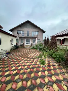 Casa de vanzare P+M 200 mp Racovita DB - Racovita