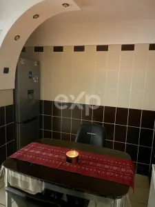 Apartament 3 Camere Decomandat, 80 mp, Etaj 2 - Zona Clubul Sportiv, Târgoviște - foto 7