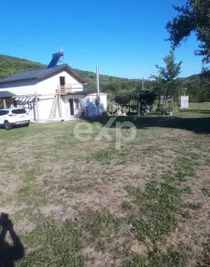 DOAR SCHIMB] casa la semi-munte cu apart. in Bucuresti [Arges, 2.5 ore - Cotmeana