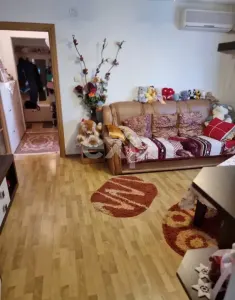 apartament de vanzare ,micro 6,,semidecomandat - Targoviste