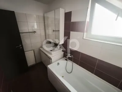 BRADU | Casa individuala | constructie 2010 | regim de inaltime P+M - foto 16