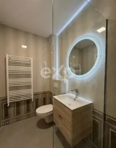 Apartament Nou cu 2 Camere Decomandat, Curte Proprie și Loc de Parcare - Pitesti