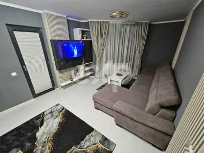 Vanzare apartament 3 camere bloc nou, Central - foto 1