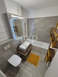Vanzare apartament 3 camere bloc nou, Central - foto 8