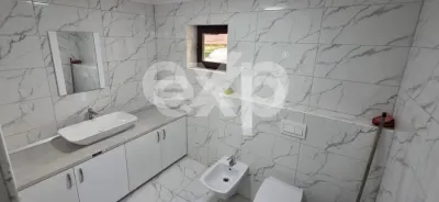 Casa Premium zonă centrală Targoviste P+1 - 4 dormitoare + living, teren 500 mp - foto 14
