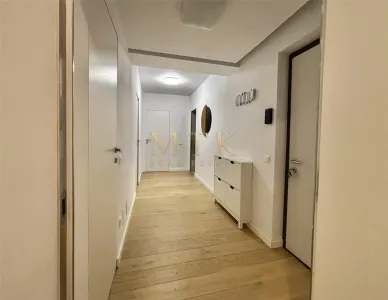 Apartament lux 3 Camere - mobila ROVERE | Curte privata 63 mp | Nusco City - foto 8