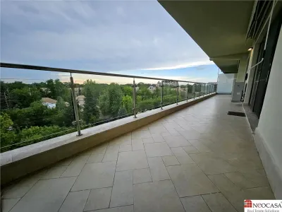 Proprietate rara | Apartament spatios cu vedere libera catre parcul Herastrau - foto 6