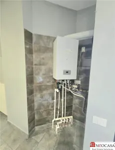 Eleganta interbelica : Apartament cu 6 camere si terasa, ideal pentru birouri sau rezidenta exclusivista - foto 8