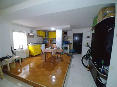 Vanzare 2 camere Vitan 56mp - Bucuresti