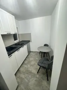 Apartament 1 cameră - central - 430€ negociabil - foto 4