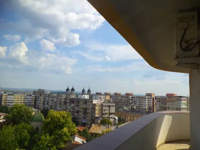 Apartament cu 2 camere mobilat,utilat centru - foto 4