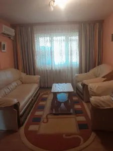 Apartament 2 camere de închiriat — Zona Podu de Piatră - Iasi