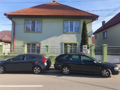 Casa singur in curte cu  700mp teren in orasul Avrig, 25km distanta de Sibiu - Avrig