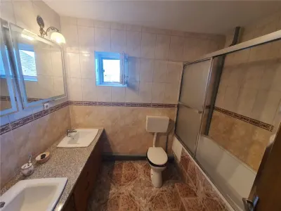 Casa singur in curte cu  700mp teren in orasul Avrig, 25km distanta de Sibiu - foto 15