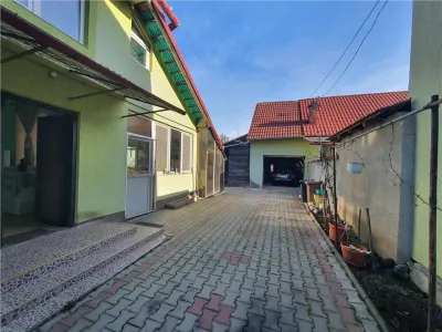 Casa singur in curte cu  700mp teren in orasul Avrig, 25km distanta de Sibiu - foto 3