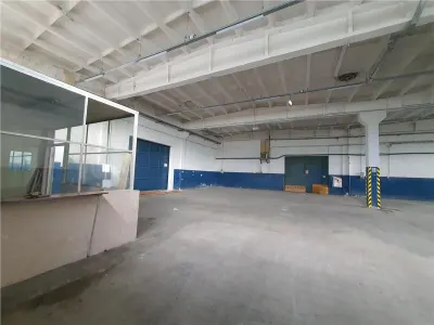 Hala depozitare/productie 214mp,birouri 150mp,cu acces tir in zona Ind.Est - foto 3