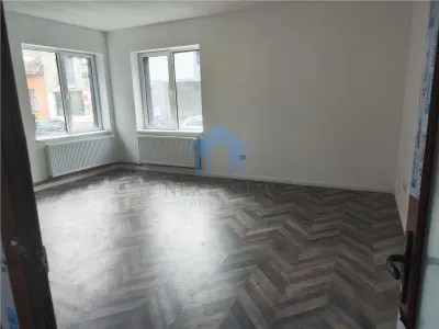 Casa 7 camere, Central - foto 2