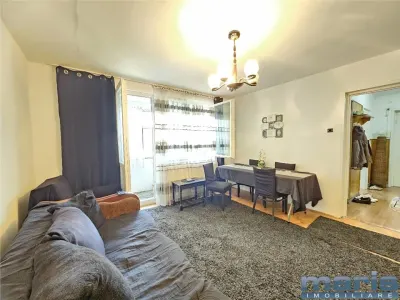 Apartament 3 camere Tudor etaj 3 cu 2 balcoane - foto 2