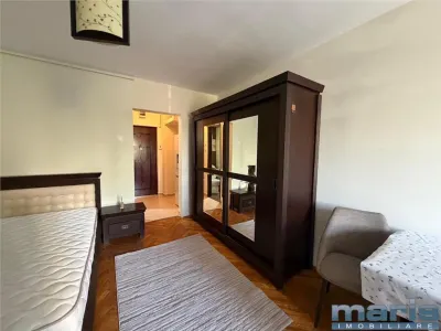 Garsoniera Tudor etaj 1 amenajata mobilata utilata! - foto 4
