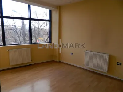 Spatiu birouri 50  mp , cladire noua, Simiion Barnutiu - foto 2