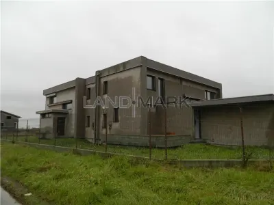 Casa cu 2 apartamente, semifinisată, Săcălaz - Timisoara