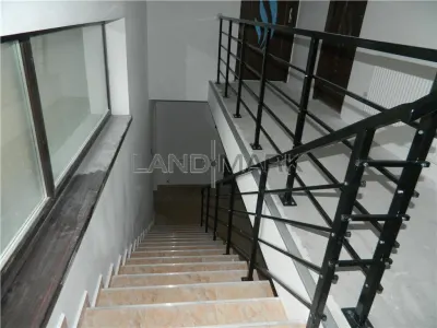 Casa cu 2 apartamente, semifinisată, Săcălaz - foto 10