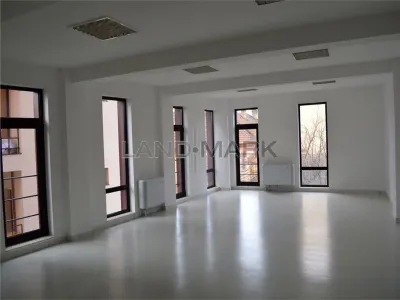 Spatiu birouri lux , 130 mp , cladire noua Favorit. - foto 4
