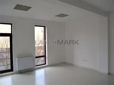 Spatiu birouri lux , 130 mp , cladire noua Favorit. - foto 6
