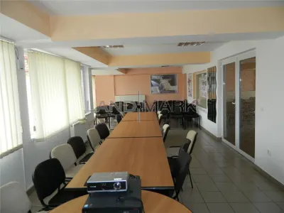 Cladire comerciala 512mp utili , parcare privata ,zona IULIUS  MALL - foto 8