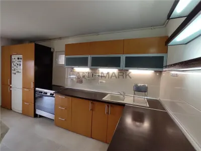 Apartament 5 camere pe doua nivele, zona Stadion - Casa Tineretului - foto 11