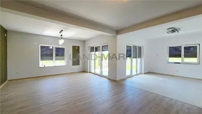 CASA INDIVIDUALA PE PARTER CU GARAJ DUMBRAVITA ZONA ION CREANGA - foto 1