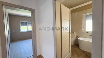 CASA INDIVIDUALA PE PARTER CU GARAJ DUMBRAVITA ZONA ION CREANGA - foto 10